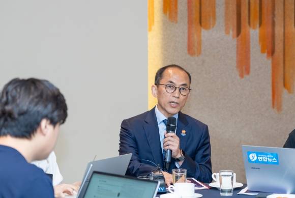 기자간담회 하는 고학수 개보위 위원장 - 고학수 개인정보보호위원회 위원장이 21일 서울 중구 은행회관에서 열린 기자간담회에서 질문에 답변하고 있다. 2025.5.21 개인정보보호위원회 제공