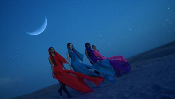 ▲ 블랙스완 신곡 '아이 라이크 잇 핫' 뮤직비디오 장면들. 제공|디알뮤직