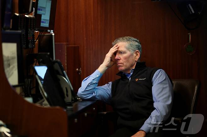 뉴욕증권거래소 트레이더 ⓒ 로이터=뉴스1