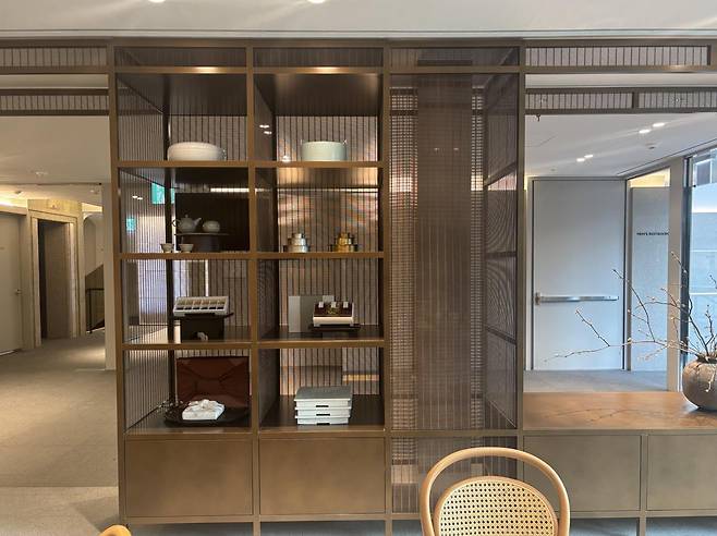 신세계백화점 본점 더 헤리티지 5층에 위치한 하우스오브신세계 디저트살롱. 황소영 기자 fangso@donga.com