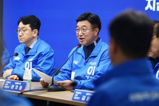 더불어민주당 윤호중 중앙선대위 총괄본부장이 22일 서울 여의도 당사에서 열린 제6차 총괄본부장단회의에서 발언하고 있다. / 사진=연합뉴스