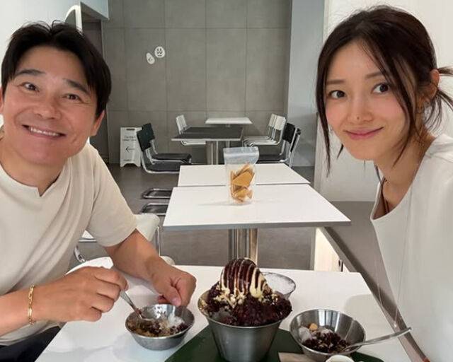 임창정이 아내 서하얀과 빙수를 먹으며 데이트를 하고 있다. / 임창정 소셜미디어 캡처