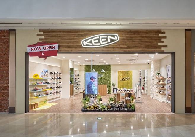 LF 킨, 스타필드 고양점에 국내 첫 ‘가라지’ 매장 전경. ⓒLF