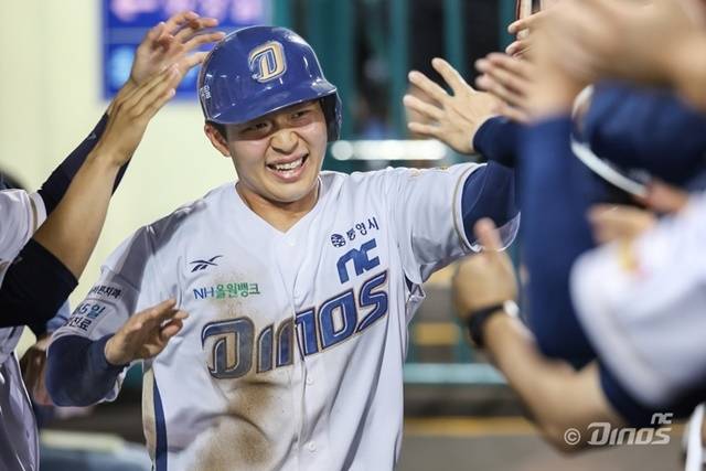 22일 울산 한화전에서 맹타를 휘두른 김휘집. 사진=NC 제공