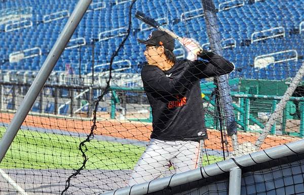 미국프로야구 메이저리그(MLB)에서 뛰는 ‘바람의 손자’ 이정후(26·샌프란시스코 자이언츠)가 23일(현지시간) 워싱턴DC 내셔널스파크에서 워싱턴 내셔널스와의 원정경기 전 배팅 연습을 하고 있다. 2025.5.24 /연합뉴스