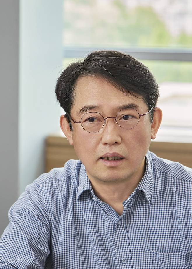 송민호 KAIST 의과학대학원 교수는 충남대병원장을 지낸 의사 출신 연구자다. 지금은 건강한 노화를 위한 멀티오믹스 연구에 뛰어들었다./KAIST