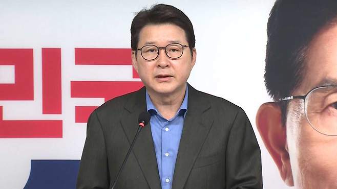 발언하는 국민의힘 중앙선대위 신동욱 대변인단장