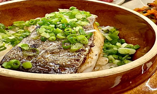 수을관 생선 솥밥