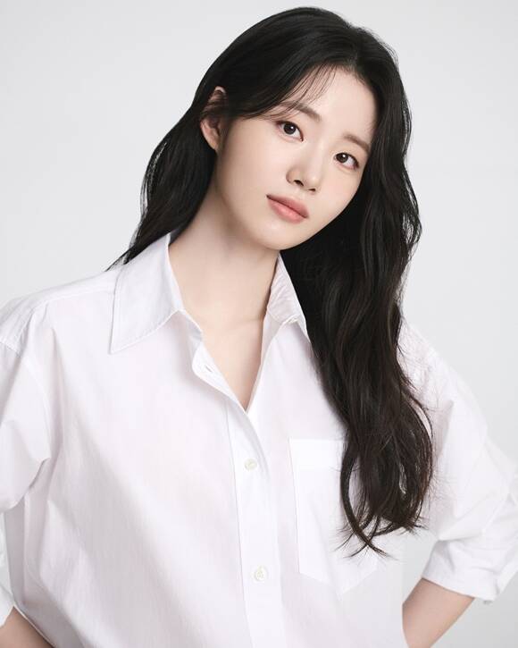 배우 신시아가 최근 서울 강남구 한 카페에서 <더팩트>와 만나 tvN 토일드라마 '언젠가는 슬기로울 전공의생활' 종영 인터뷰를 진행했다. /앤드마크