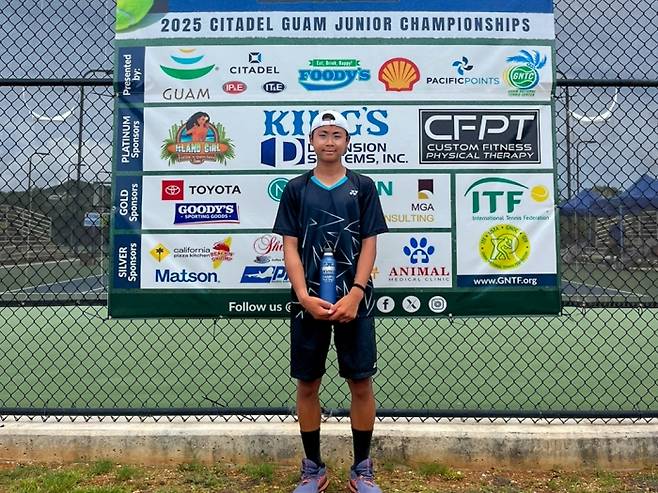 괌 J60 대회에서 단식 우승한 김태우