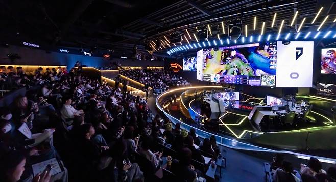 지난달 2일 서울 종로구 그랑서울 롤파크 LCK 아레나에서 리그오브레전드(LoL) 챔피언스 코리아가 주최한 2025 LCK 정규 시즌 개막전이 펼쳐지고 있다(기사와 직접 관련 없음)./사진=뉴시스