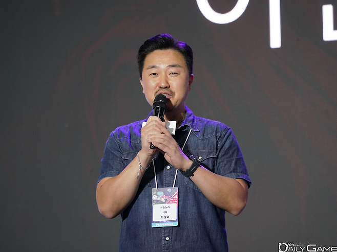 이원술 대표는 "'손노리표 개그'가 아쉬웠다"라고 너스레를 떨었다.