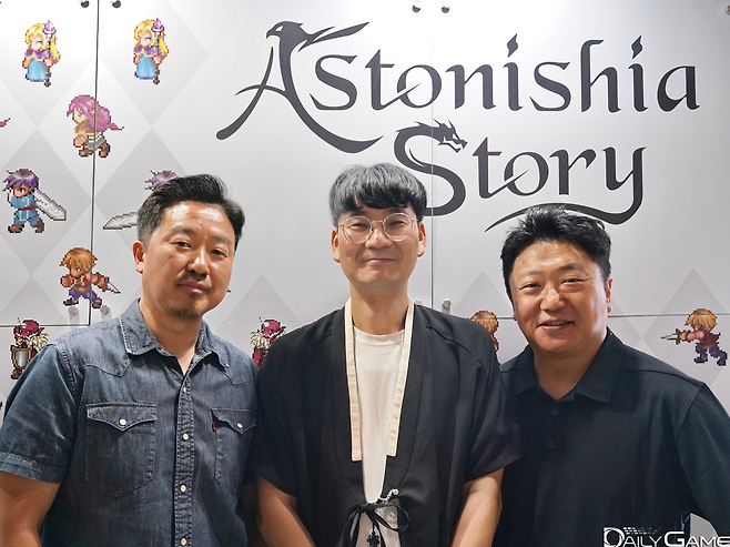 세 명의 주역들이 성공적인 출시를 다짐했다.