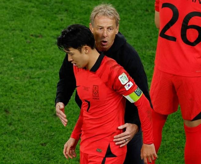 위르겐 클린스만 전 대표팀 감독과 손흥민