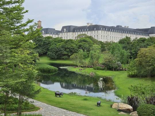 유럽 도시를 본뜬 화웨이의 연구개발기지인 둥관 시춘 캠퍼스. 김나인 기자