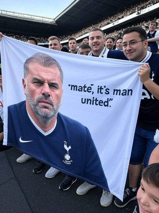 1748083831996380.jpg 맨유 유로파 우승할줄 알고 만들어 논 후드티