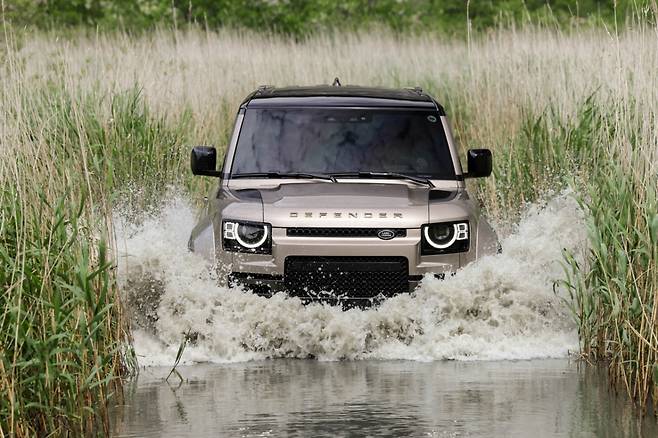 올 뉴 디펜더 OCTA.