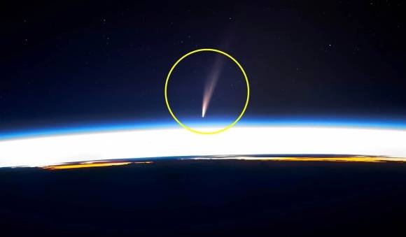 돈 페티트가 국제우주정거장에서 촬영한 혜성 C/2024 G3. NASA