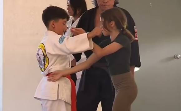 주짓수를 훈련 중인 미국 캘리포니아의 학생들 자료 영상. KSBW8 뉴스 영상 캡처