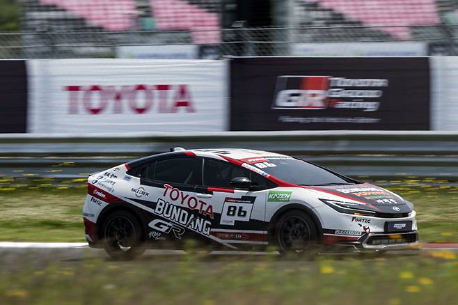 결승 레이스에서 주행 중인 송형진. 사진: 웨이브진(WVZine)