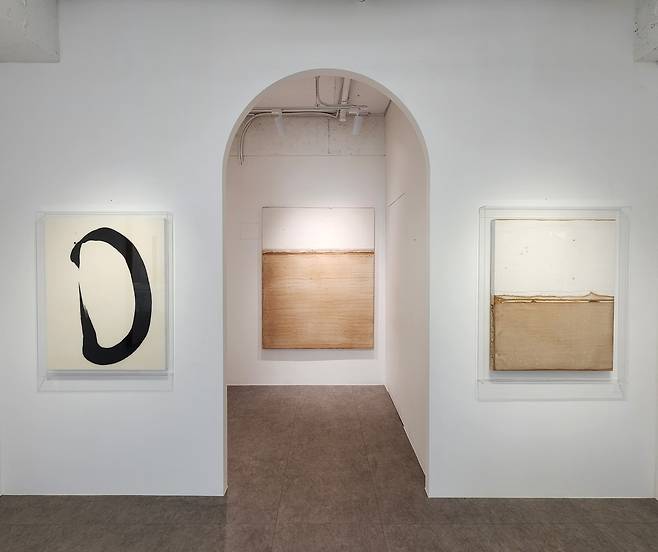 '침묵의 표면'展 전시 전경 (서울아트나우 갤러리 제공)