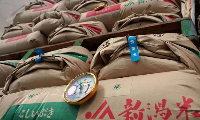 일본 가나가와현 창고에 비축된 쌀. AFP연합뉴스