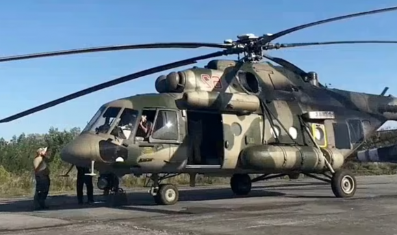 푸틴 대통령이 지난 20일 러시아 쿠르스크 전선 방문 시 탑승했던 Mi-8 헬리콥터 자료사진