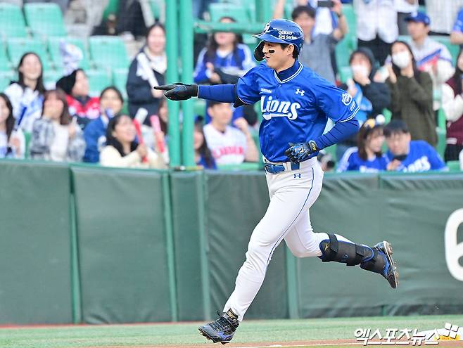 삼성 라이온즈 구자욱이 경기에 출전해 홈런을 친 뒤 베이스를 돌고 있다. 엑스포츠뉴스 DB