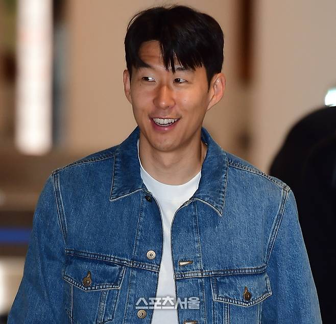 밝은 모습으로 귀국한 손흥민. 이주상기자 rainbow@sportsseoul.com