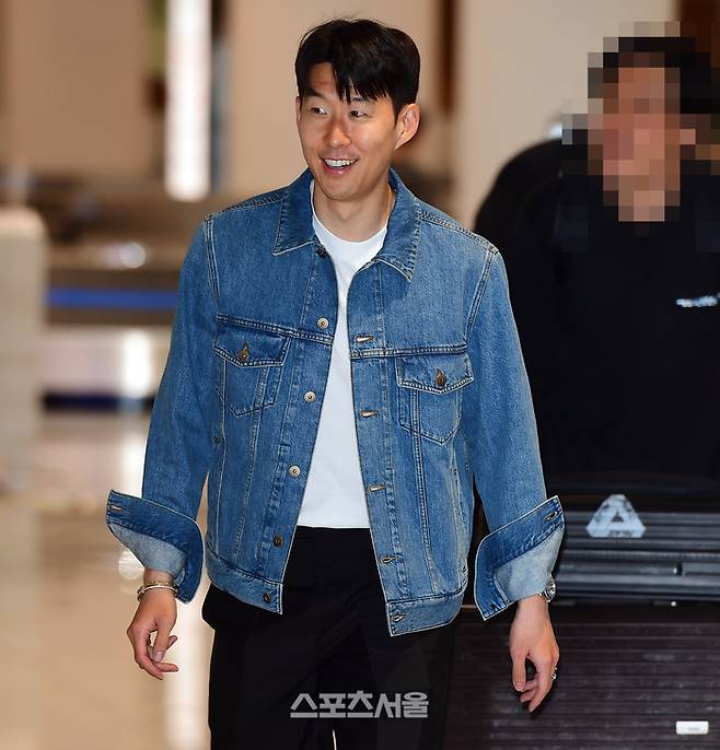 밝은 모습으로 귀국한 손흥민. 이주상기자 rainbow@sportsseoul.com