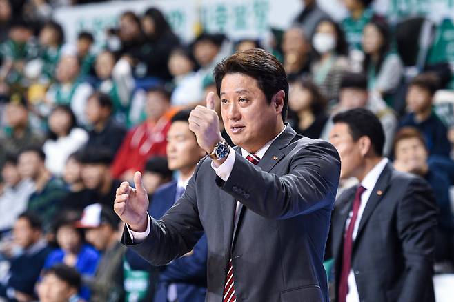 ‘명장’ 문경은 감독이 KT 지휘봉을 잡는다. 사진 | KBL