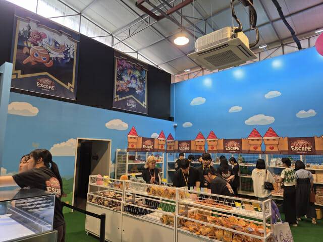 각종 굿즈를 구매하는 것도 가능하다