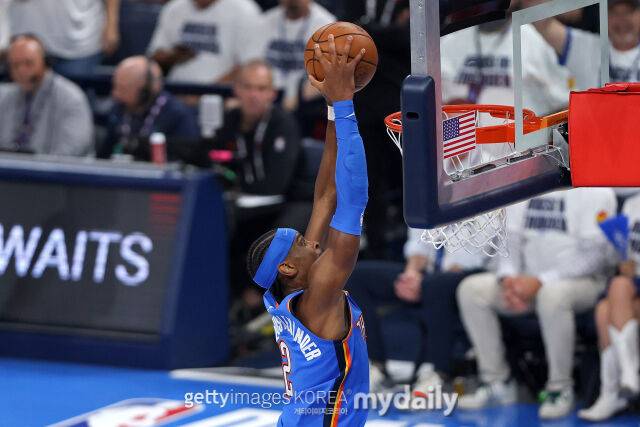 SGA가 덩크를 터뜨리고 있다. /게티이미지코리아