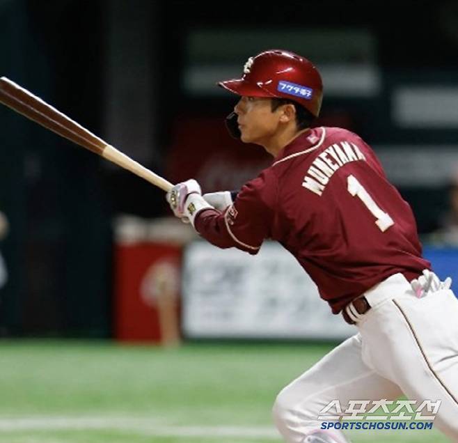 신인 1지명으로 입단한 무네야마는 최고 수준의 수비를 자랑하는 유격수다. 그는 메이지대학 재학 중에 사무라이재팬에 뽑혀 평가전에 출전했다. 사진캡처=라쿠텐 이글스 SNS