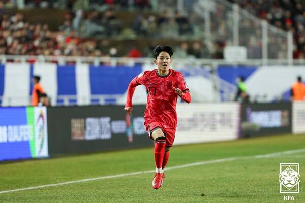10대에 영국에 진출한 남자축구 양민혁. ⓒKFA