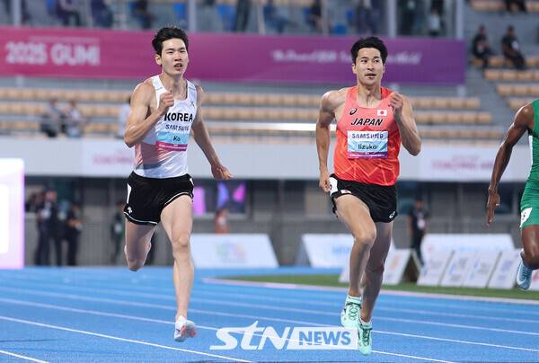 30일 경북 구미시민운동장에서 열린 '2025 구미아시아육상선수권대회' 남자 200m에 출전한 고승환(광주광역시청)이 막판 스퍼트를 펼치고 있다. 사진┃강명호 기자