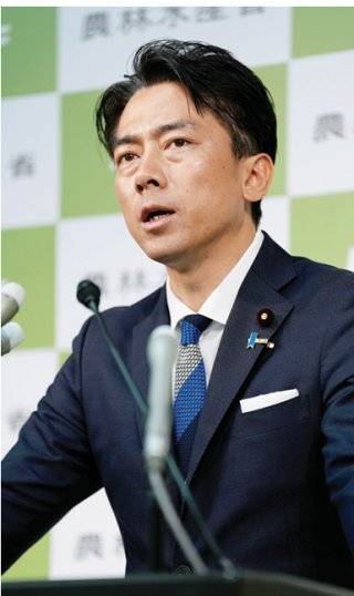 고이즈미 신지로 일본 농림수산상. 고이즈미 준이치로 전 총리의 차남이자 자민당 소속 6선 중의원 의원이다. GETTYIMAGES