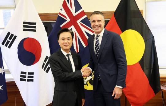 김태흠 지사는 지난달 29일 호주 남호주주 피터 말리나우스카스 주총리를 접견해 탄소중립정책 공유와 협력을 약속했다. 충남도 제공