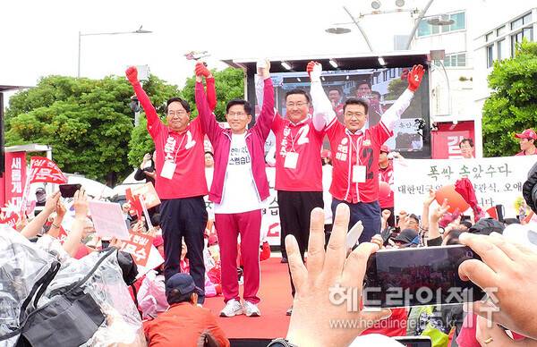 22일 제주시 동문로터리 앞 광장에서 유세를 하고 있는 김문수 후보. ⓒ헤드라인제주