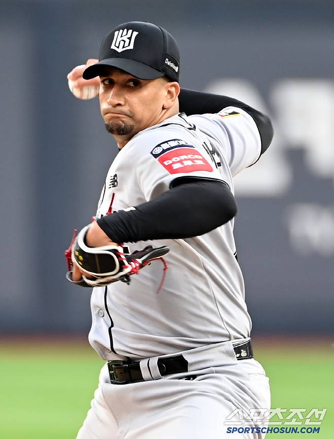 22일 수원KT위즈파크에서 열린 KIA와 KT의 경기, KT선발투수 쿠에바스가 역투하고 있다. 수원=허상욱 기자wook@sportschosun.com/2025.05.22/