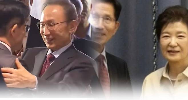 김문수 후보가 지난달 27일 이명박 전 대통령을 만나는 모습(왼쪽). 앞서 같은달 24일 대구 박근혜 전 대통령 사저에서 박 전 대통령을 민났다.