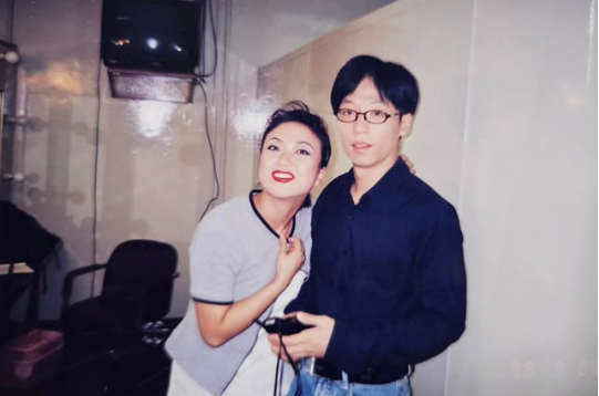 국민MC 유재석의 20대 훈훈한 시절이 소환됐다.사진=tvN