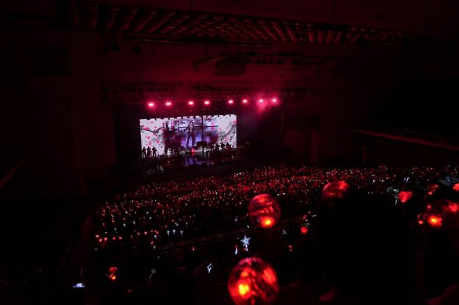 박지현, 깜박이 켜고 부산 접수