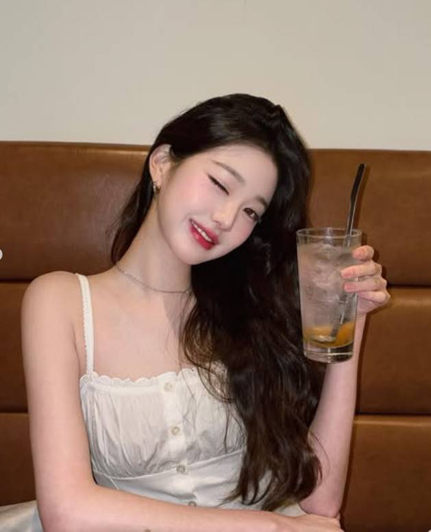 장원영 소셜미디어