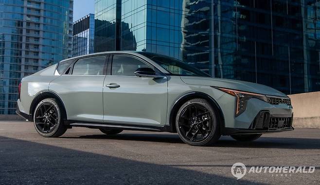 기아가 5월 7만 9007대를 판매하며 전년 대비 5% 증가, 8개월 연속 성장했다. (기아)