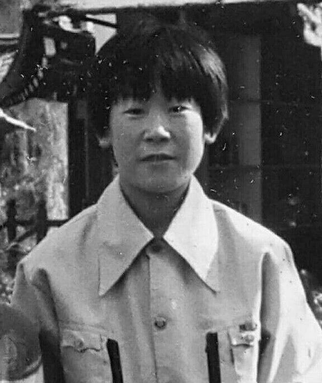 1978년 야구 글러브 공장인 '대양실업' 소년공 시절의 이재명 후보의 모습. 이재명 후보 측 제공