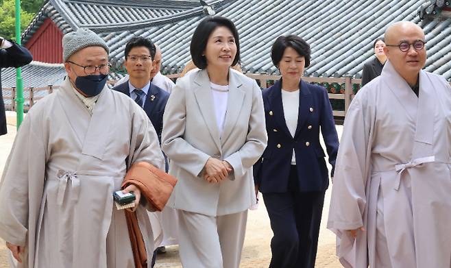 해인사 방문한 김혜경 여사. 연합뉴스