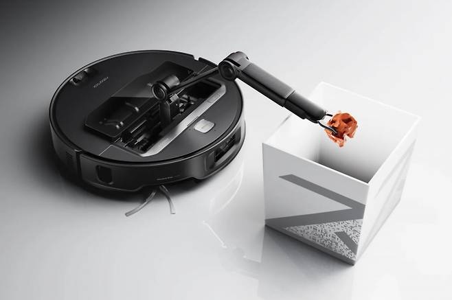 로보락 로봇청소기 '사로스 Z70'. 사진=로보락