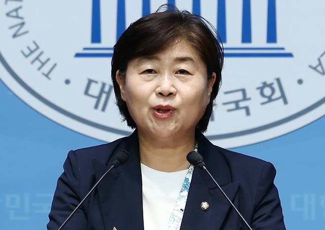 서영교 더불어민주당 의원이 5일 서울 여의도 국회 소통관에서 제22대 국회 제2기 민주당 원내대표 출마를 선언하고 있다. 사진=뉴스1