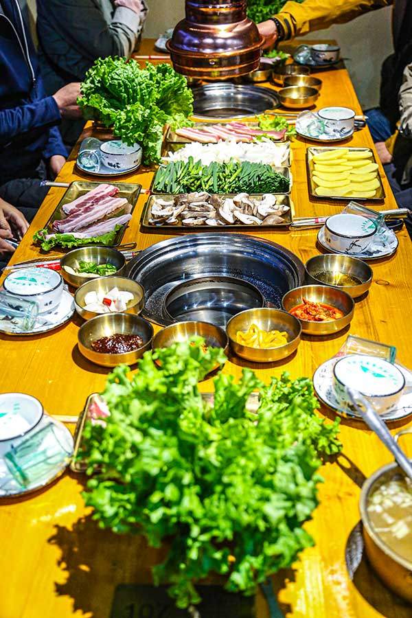 선라고깃집의 무한리필 삼겹살.